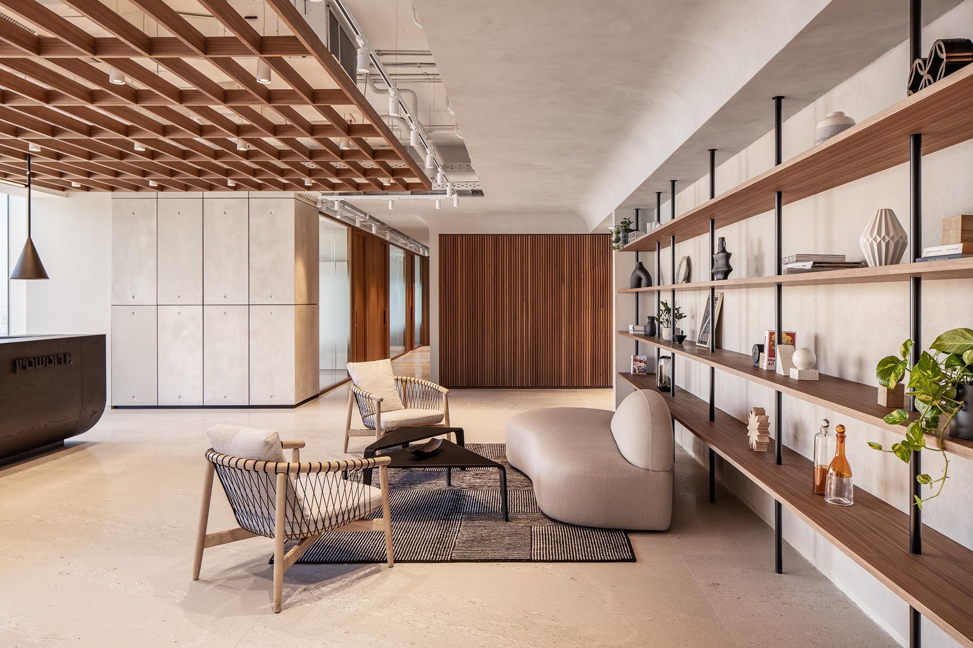 1500平米辦公室裝修完工照實景效果 - 接待區 · Reception area