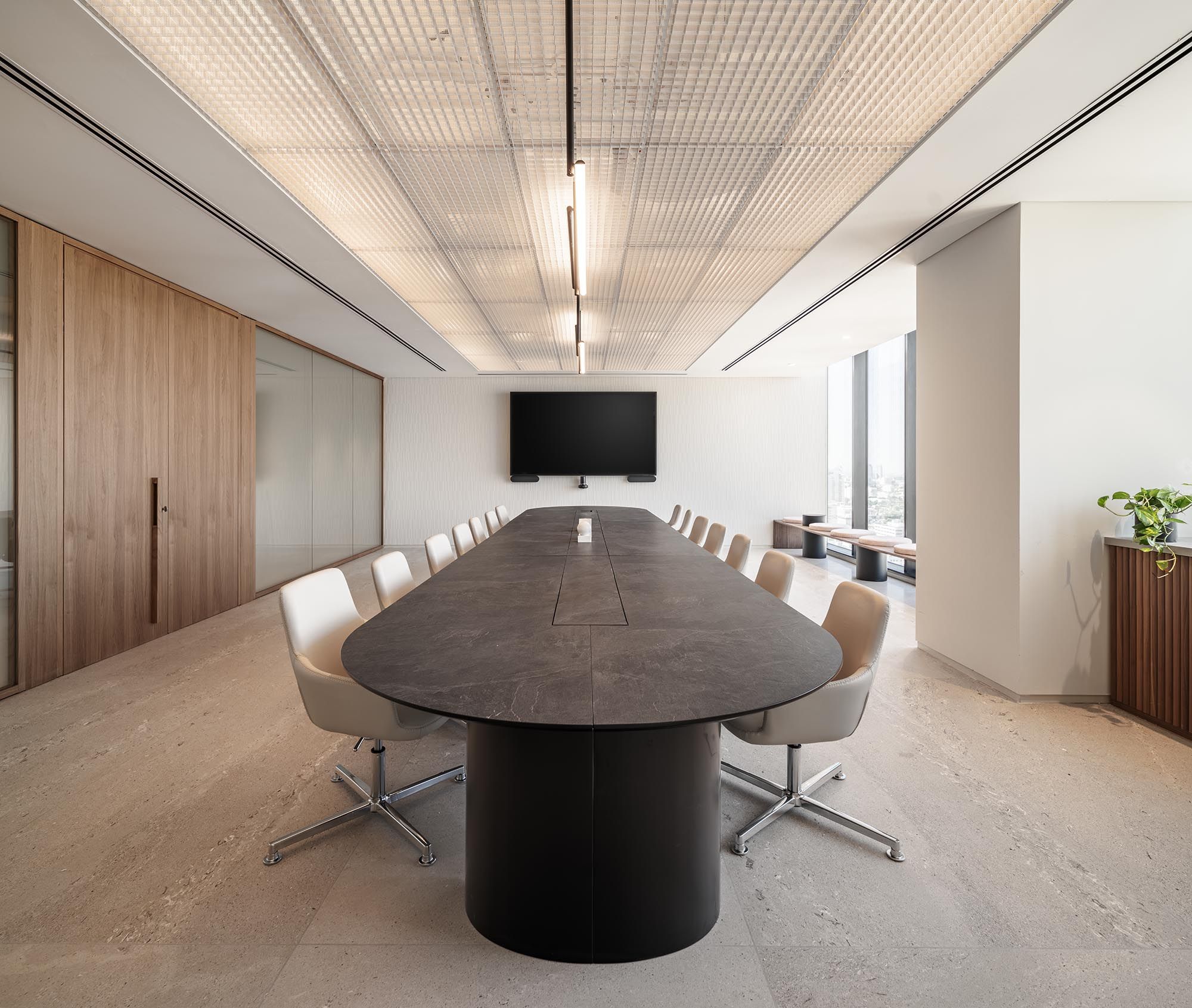 1500平米辦公室裝修完工照實景效果 - 會議室 · Conference Room